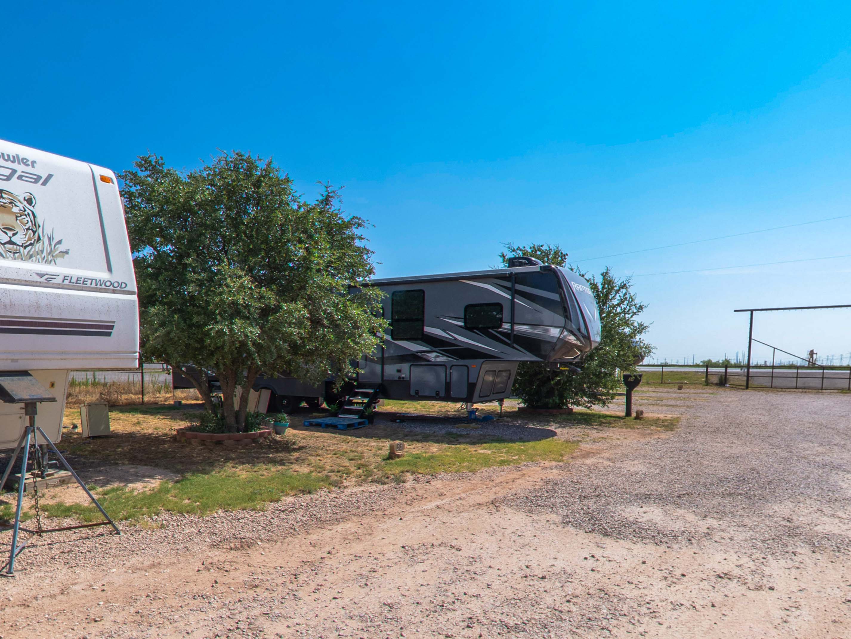 Wide RV spaces